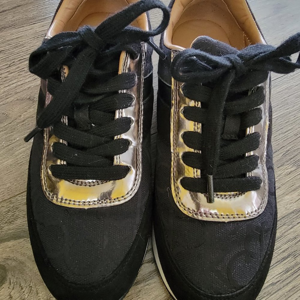 Calvin Klein cute sneakers size 6